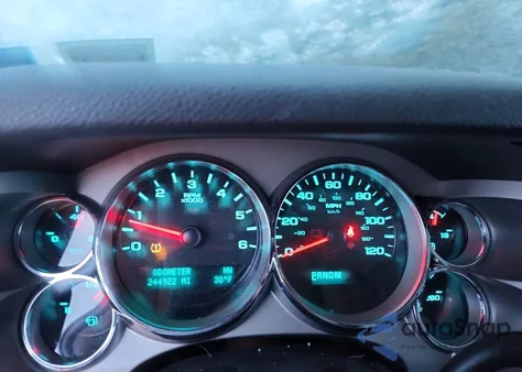 2011 Chevrolet Silverado K1500 Lt z USA, uszkodzony, nr VIN 1GCRKSE34BZ323109